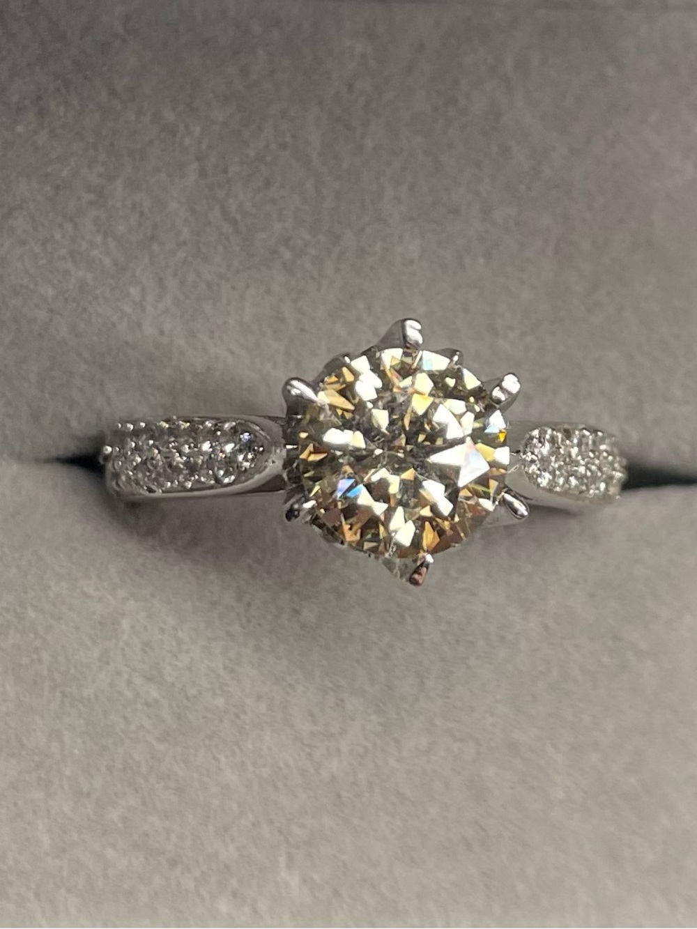 Wow! 2.5 Carat Certified Champagne Round Brilliant Cut Moissanite Diamond Ring